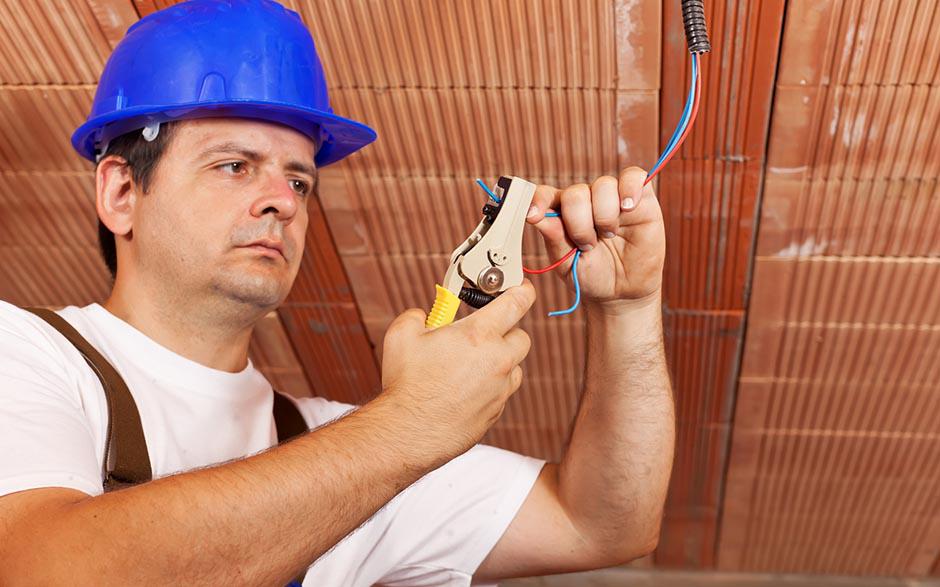 électricien dans le bâtiment Paris 11